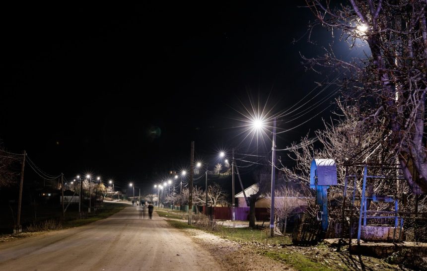 Instalarea corectă a lămpilor stradale LED: Ghid tehnic și recomandări
